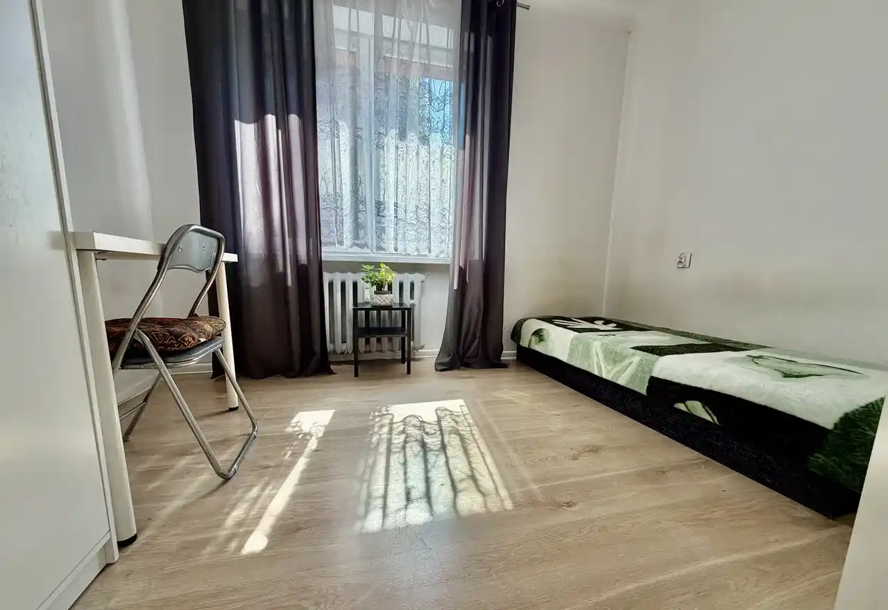 Do wynajęcia  przytulna, umeblowana kawalerka, blisko centrum, parking - zdjęcie 8