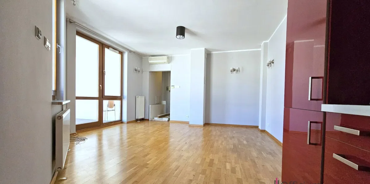 Apartament w nowoczesnym budynku, ścisłe centrum. - zdjęcie 2