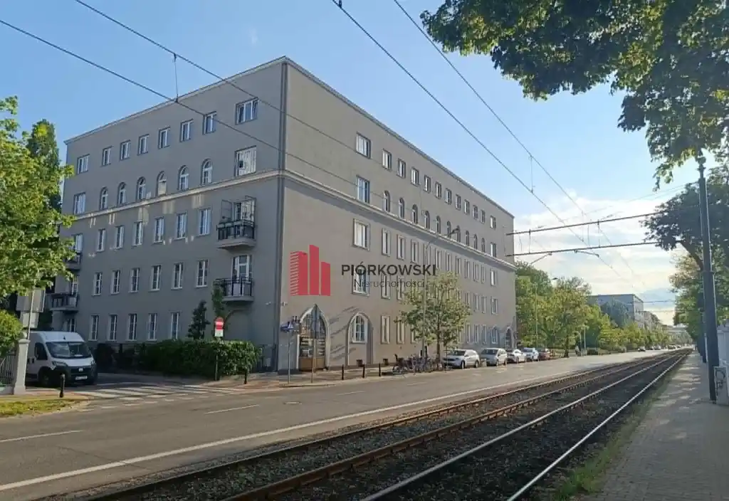 Lokal NA Wynajem W Starej Klimatycznej Kamienicy