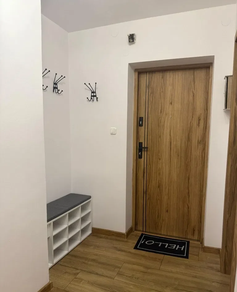Nowoczesne mieszkanie po remoncie z dobrą komunikacją do Wrocławia - zdjęcie 8