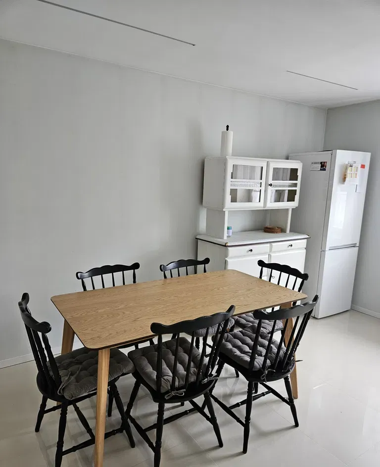 Wynajem Mieszkania 55 m² z klimatyzacją i ogródkiem - zdjęcie 2