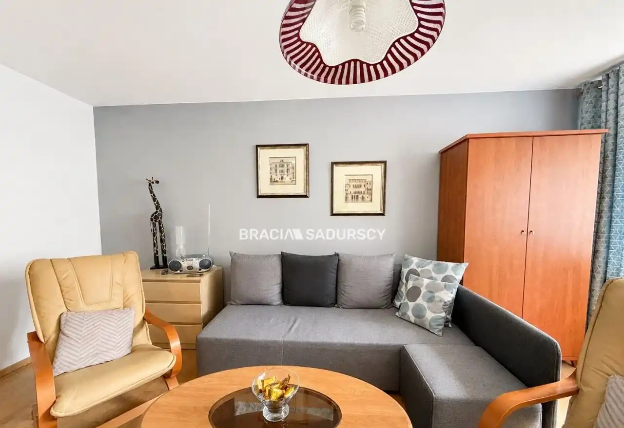 Kawalerka z osobną kuchnią, 37 m², balkon - zdjęcie 3