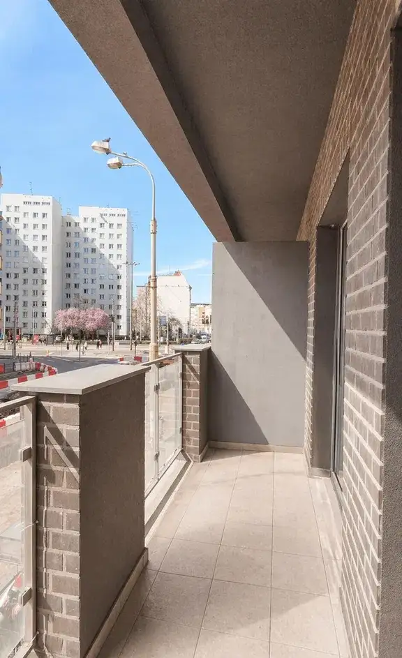 Jasne mieszkanie przy samym centrum w apartamentowcu - zdjęcie 8