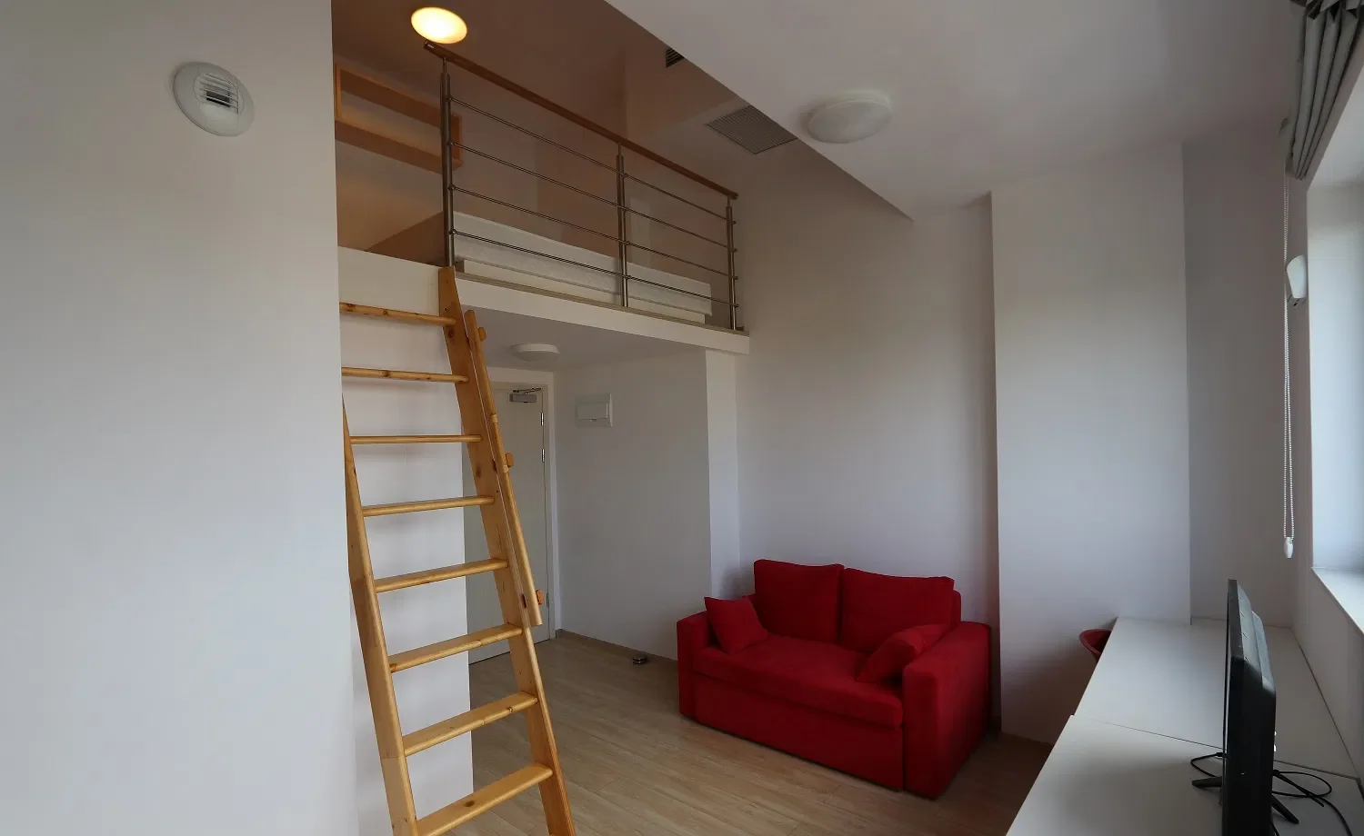 SUPER PROMOCJA - 1 MIESIĄC GRATIS !!! Mikroapartament z antresolą - zdjęcie 6