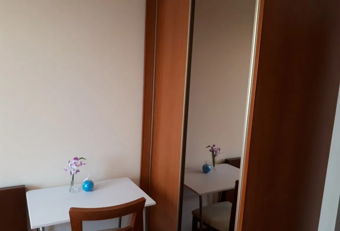 Pokoje blisko metra Imielin - zdjęcie 2