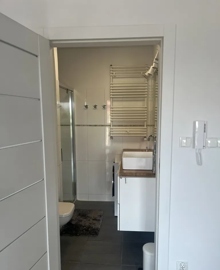 Wynajmę mieszkanie z klimatyzacją w ścisłym centrum - zdjęcie 8