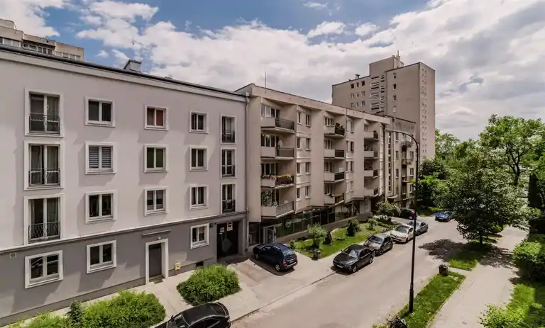 2 pokoje z osobną kuchnią w centrum - zdjęcie 8