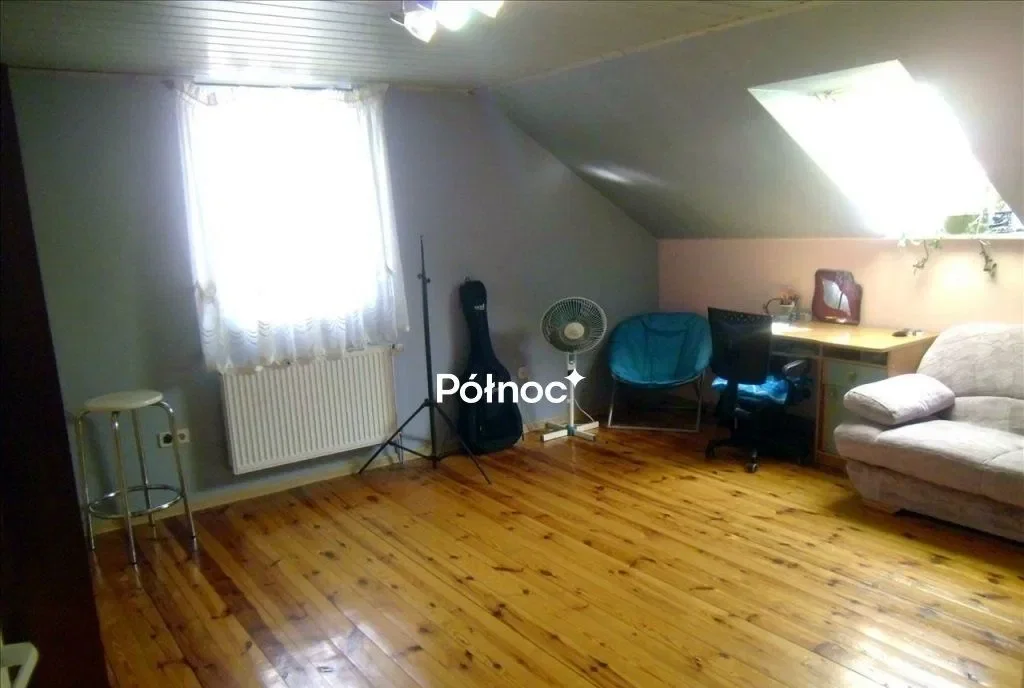 Dom z garażem i ogrodem w Czernie - zdjęcie 3