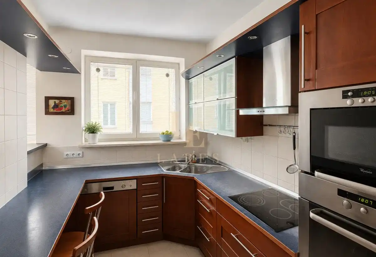Garaż | Przestronne | Garderoba | Balkon - zdjęcie 7