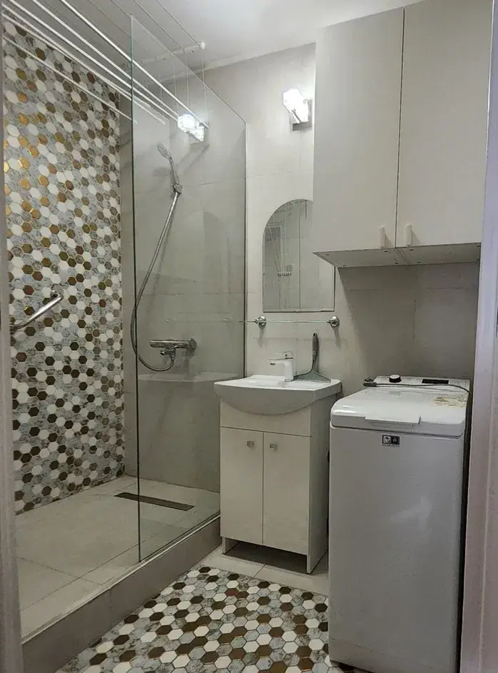 Centrum, 2 pokoje, parter, duży balkon. - zdjęcie 8