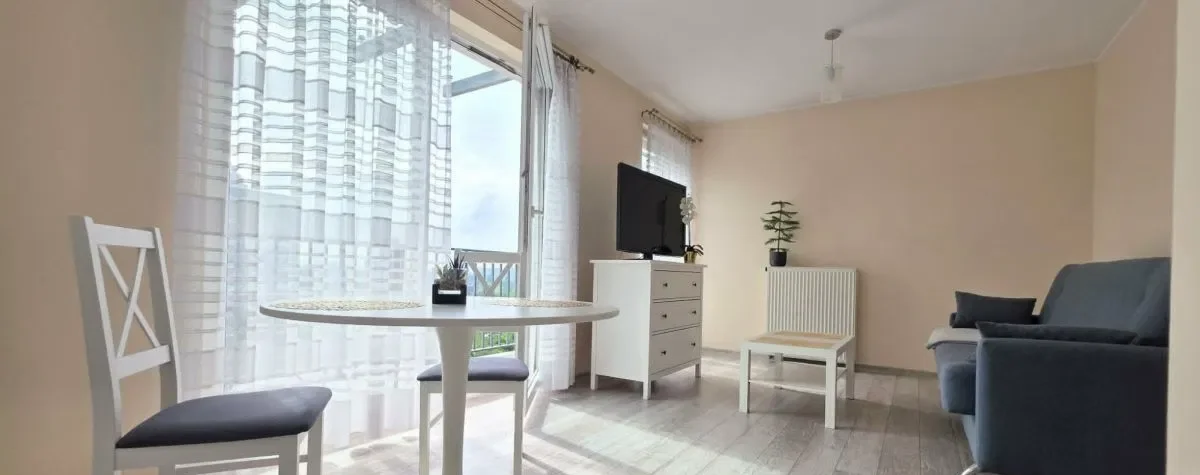 Ciche mieszkanie w samym centrum miasta - zdjęcie 4