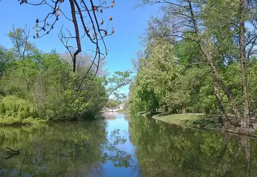 Kawalerka wśród zieleni/ Studio in greenery (ul. Sielecka 52) - zdjęcie 10