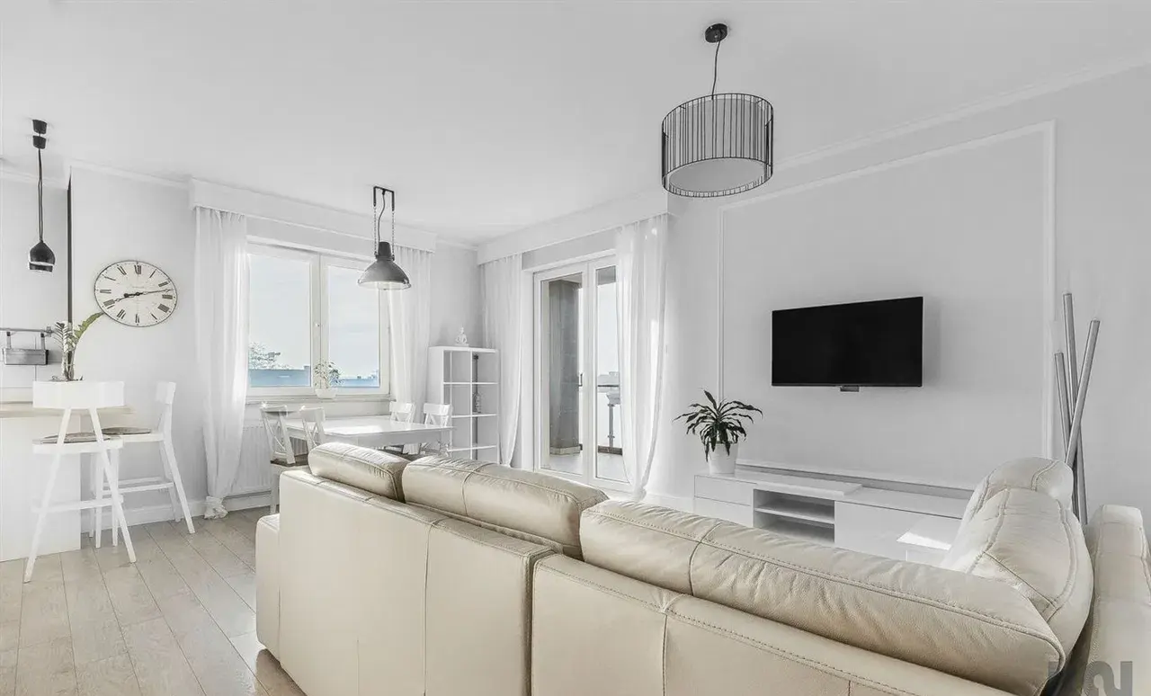 Przestronny apartament z garażem na Janowie - zdjęcie 3