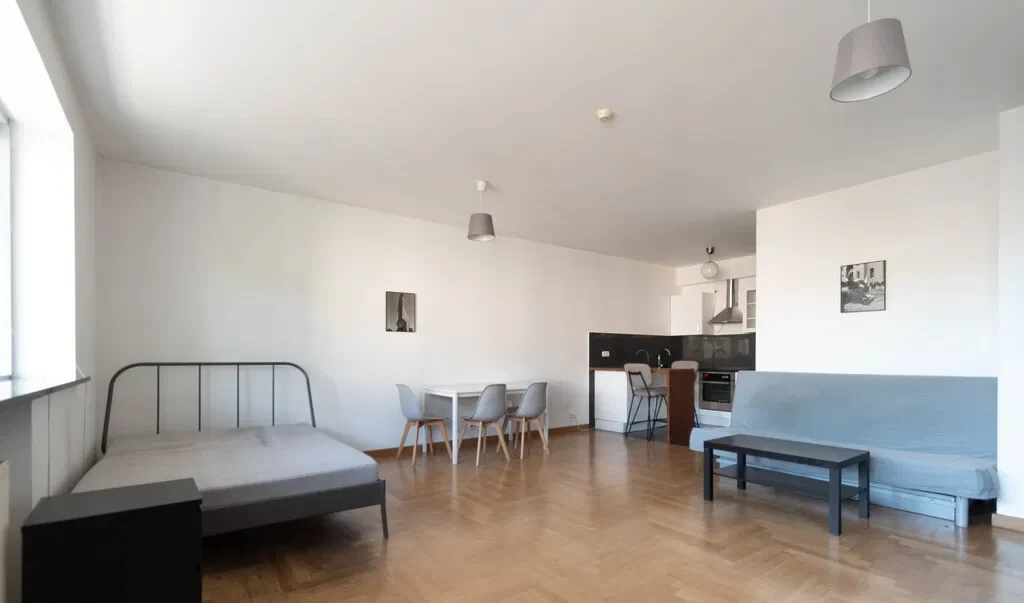 Kawalerka przy Karmelickiej 52m2, Stare Miasto. - zdjęcie 3