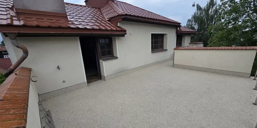 Dom do wynajęcia   220m  taras ogród 4 pokoje   Starówka Mielec - zdjęcie 3