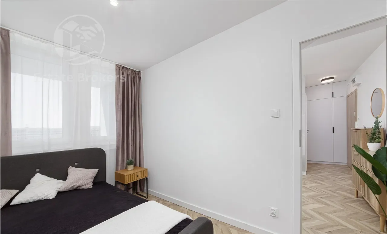 Pierwszy najem | UE | Sky Tower | 2 pok | Loggia - zdjęcie 8