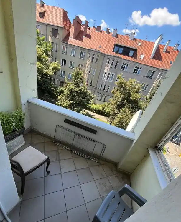 Plac Grunwaldzki, słoneczne z balkonem i nowym AGD - zdjęcie 6