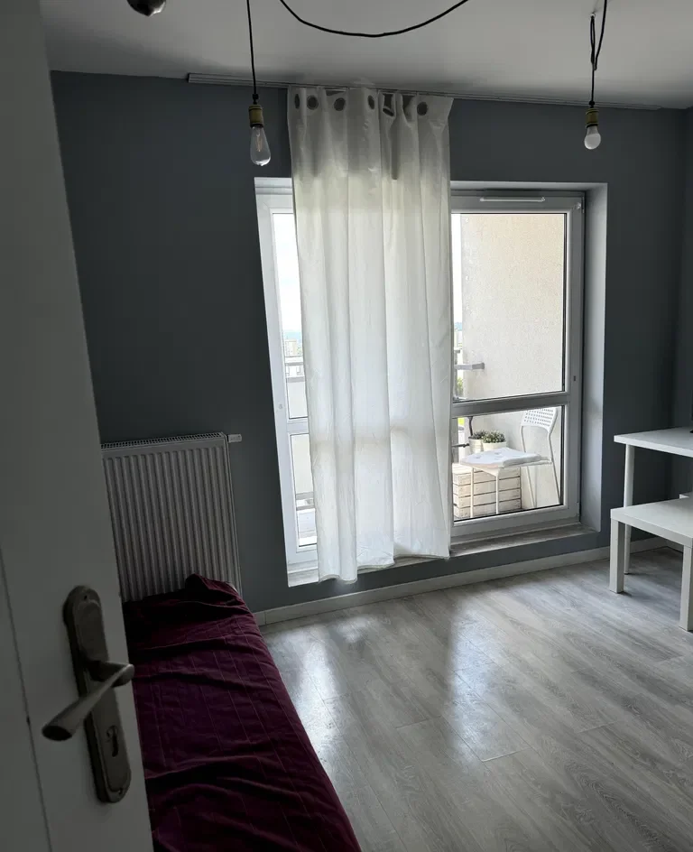 Pokój jednoosobowy z balkonem - zdjęcie 3