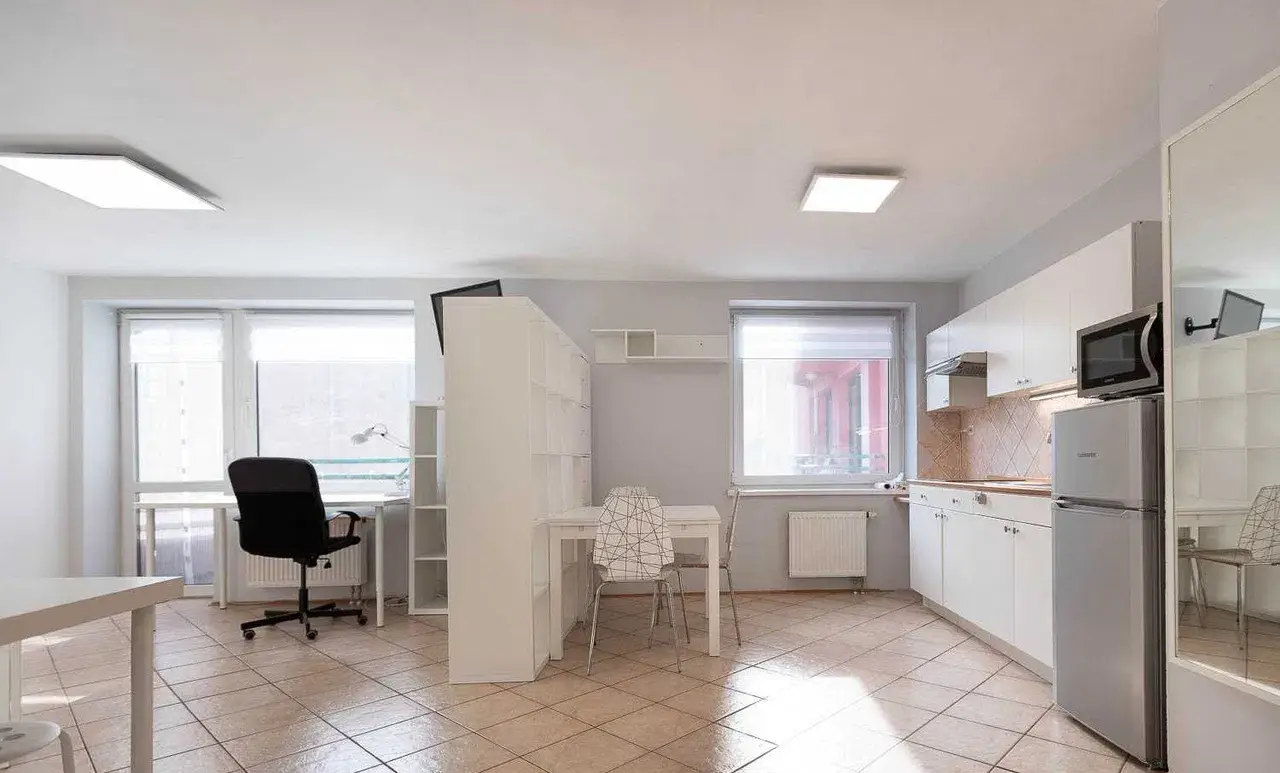 Duża kawalerka z balkonem przy placu grunwaldzkim, winda