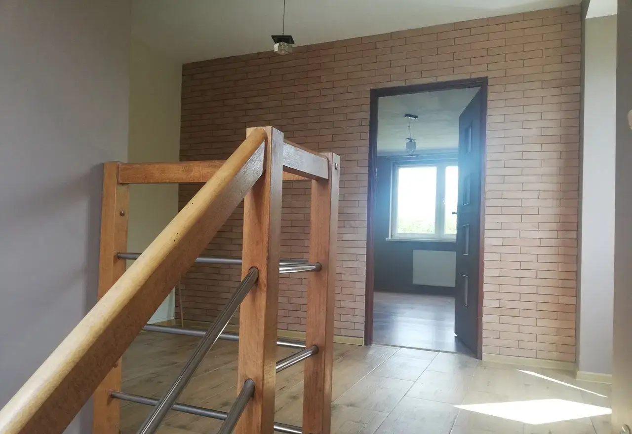 Dom na wynajem w Szczecinie-Dąbiu z garażem w podpiwniczeniu - zdjęcie 9