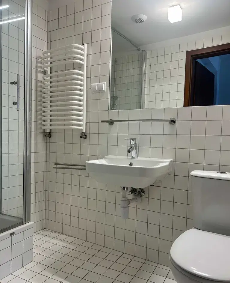 Przestronna kawalerka w centrum Krakowa ul. Krowoderska - zdjęcie 8
