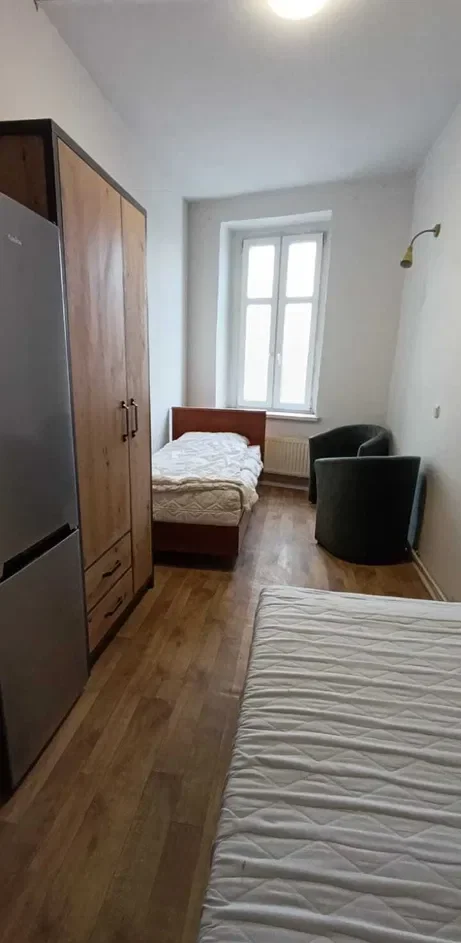 Pokój dwuosobowy w centrum Zabrza - zdjęcie 3