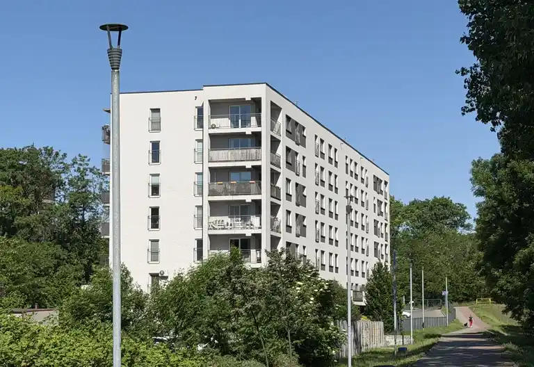 Mieszkanie 62m. 3-pokoje,umeblowane,ładne,klima. - zdjęcie 2