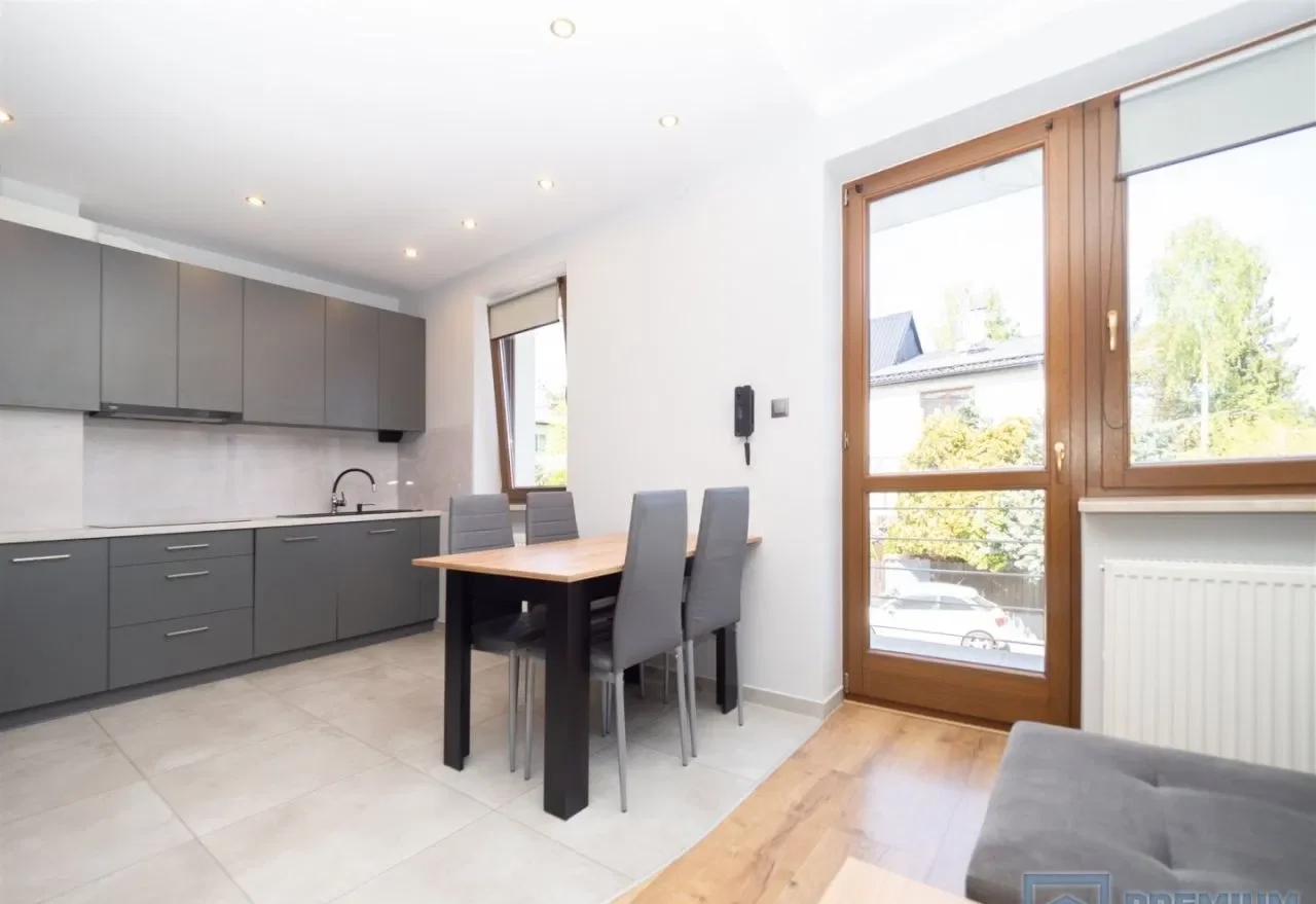 3 pokoje + garderoba | 100 m2 | 2 balkony