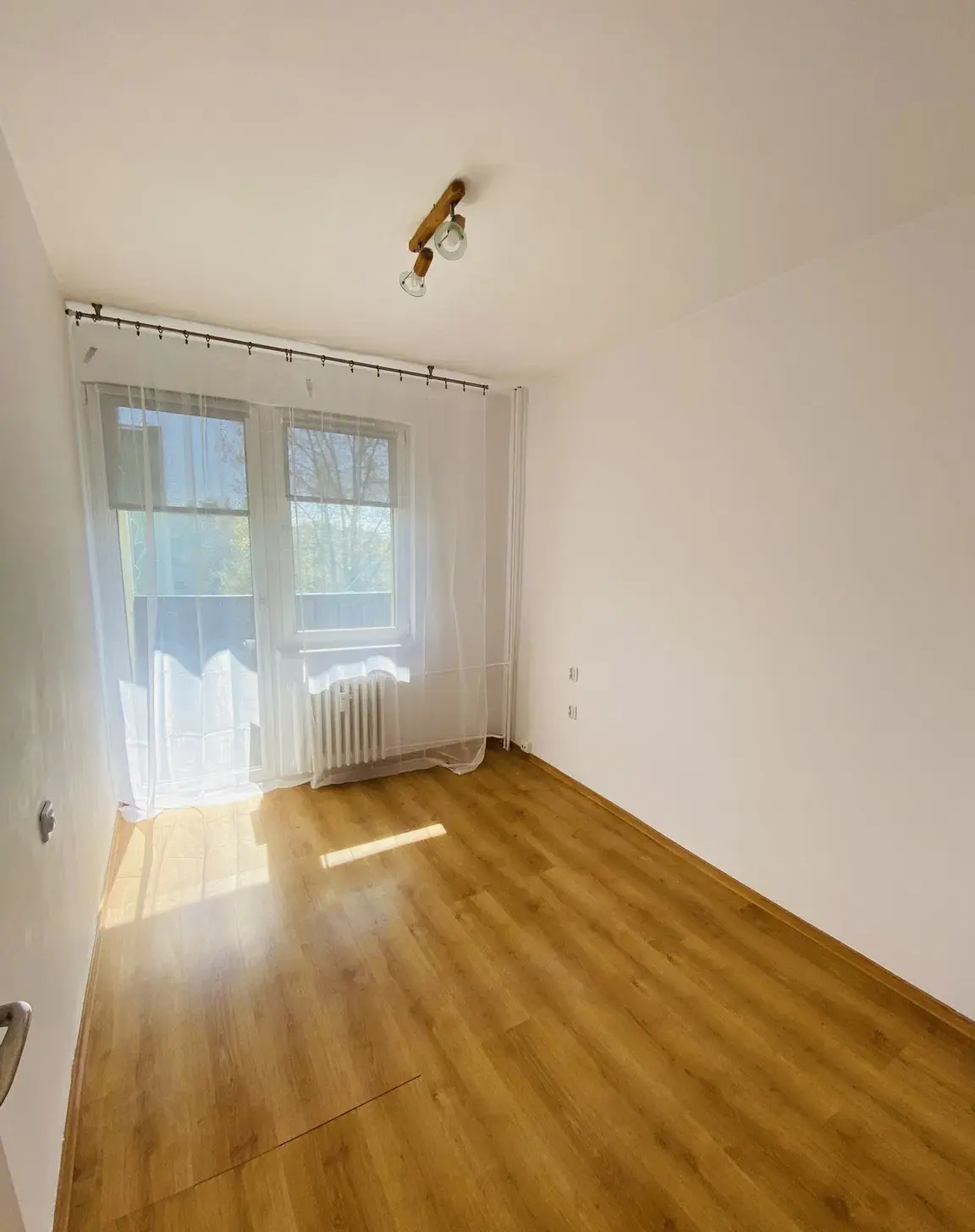 Mieszkanie 3 pokoje, balkon, garderoba, piwnica, wszystkie sprzęty AGD - zdjęcie 5