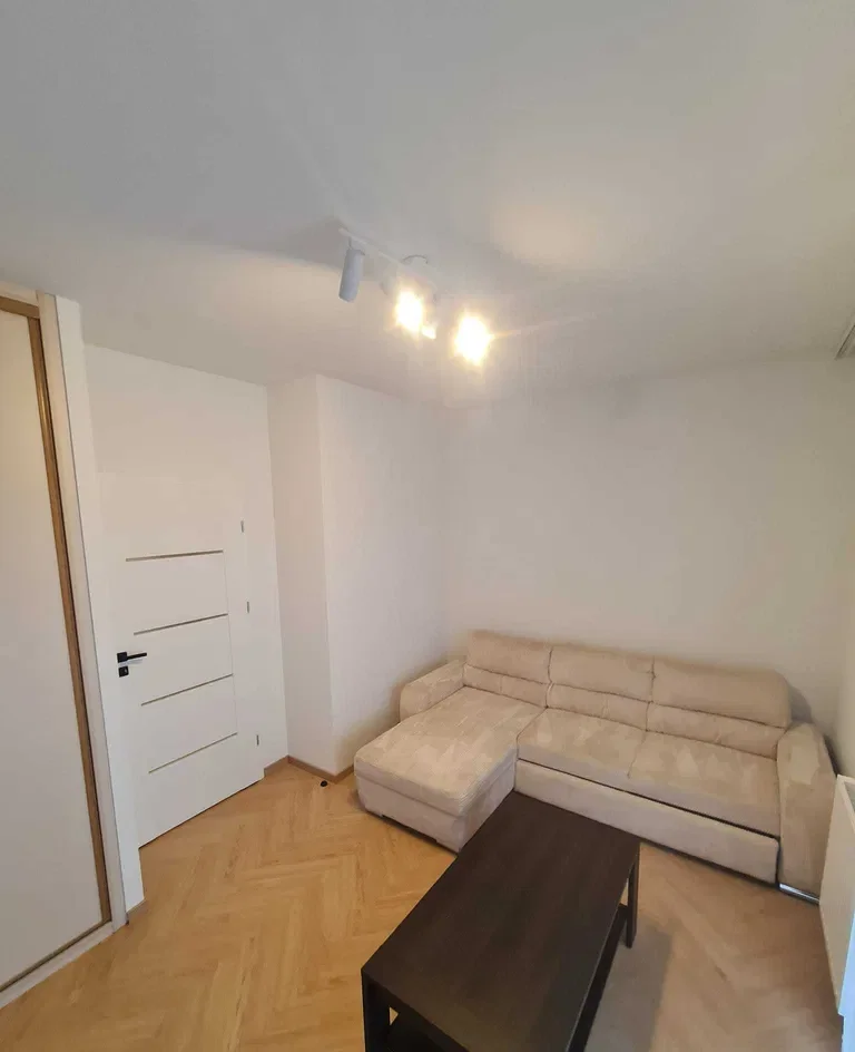 Nowoczesna kawalerka z osobną sypialnią i dużym balkonem — ul. Glinki 85 - zdjęcie 5
