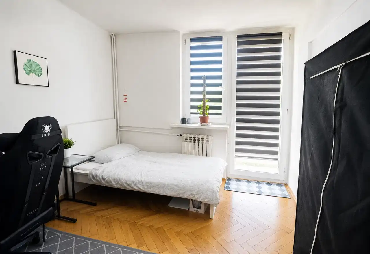 3 niezależne pokoje przy Spodku/ balkon/ winda/ super dla 3 studentów - zdjęcie 2