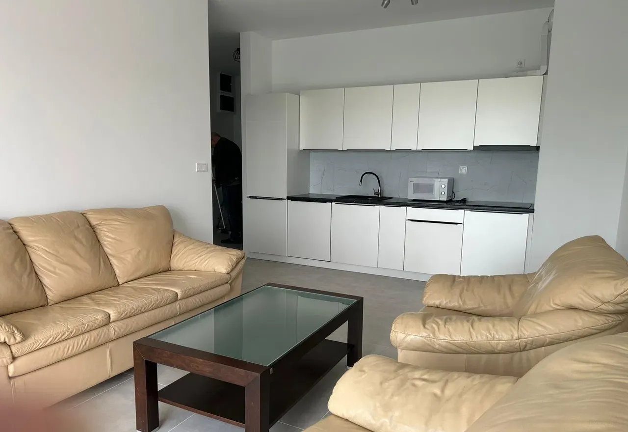 2-pokojowe mieszkanie z balkonem i garażem w centrum - zdjęcie 5