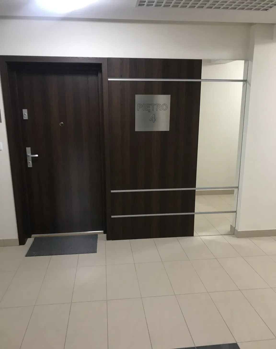 Mieszkanie w Lublinie z balkonem/ tarasem i 2 miejscowym garażem - zdjęcie 9