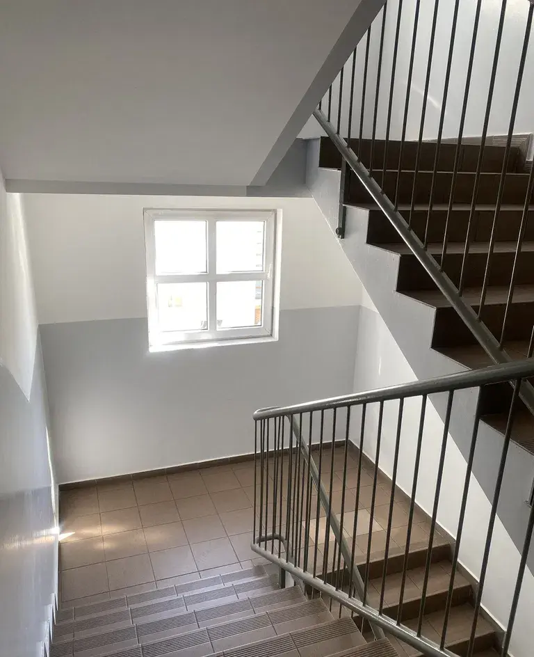 Dwupokojowa kawalerka blisko centrum - zdjęcie 8