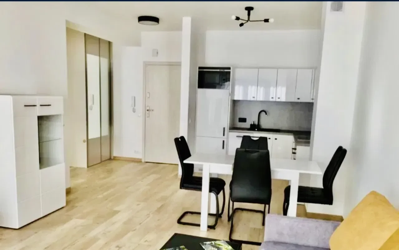 Nowe i eleganckie 2 pokojowe mieszkanie, balkon, garaż, blisko centrum - zdjęcie 7