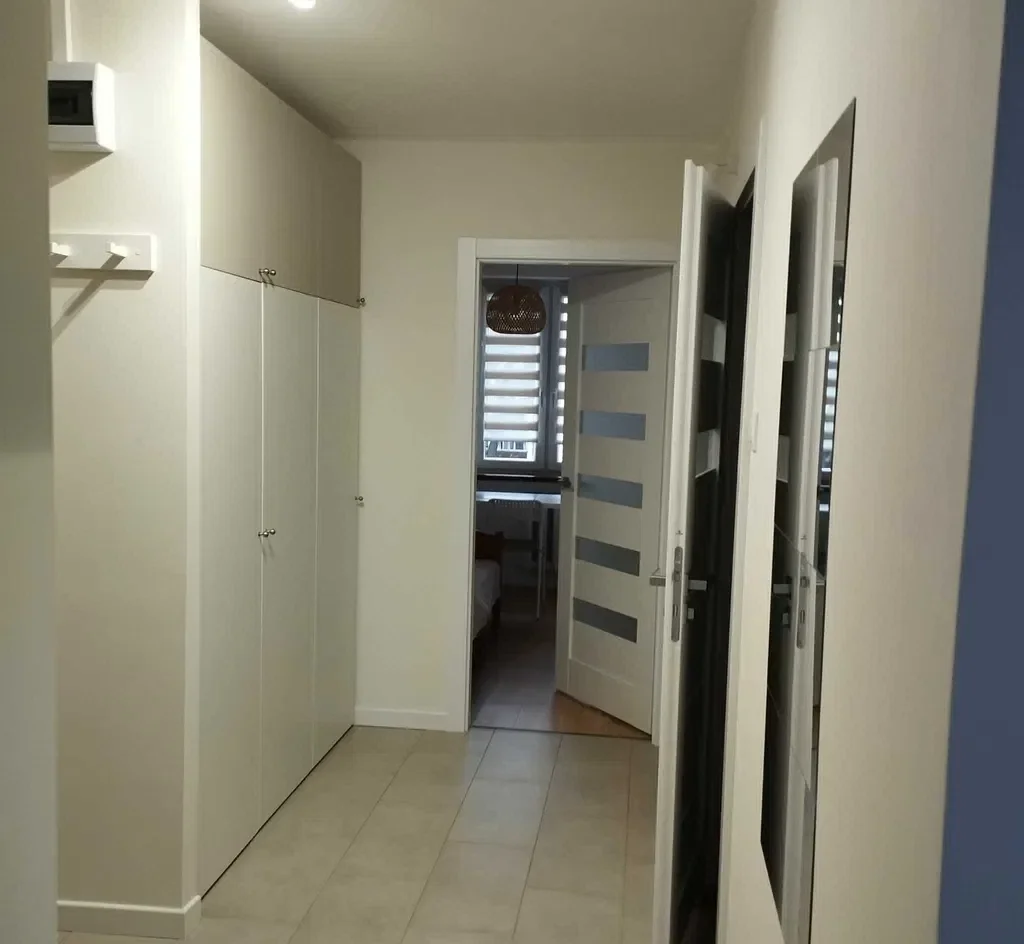 Przestronne 3 -pokojowe 55 m2 w centrum Bojary - zdjęcie 7