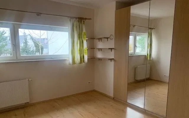 mieszkanie dwupoziomowe z ogródkiem i garażem - - zdjęcie 9