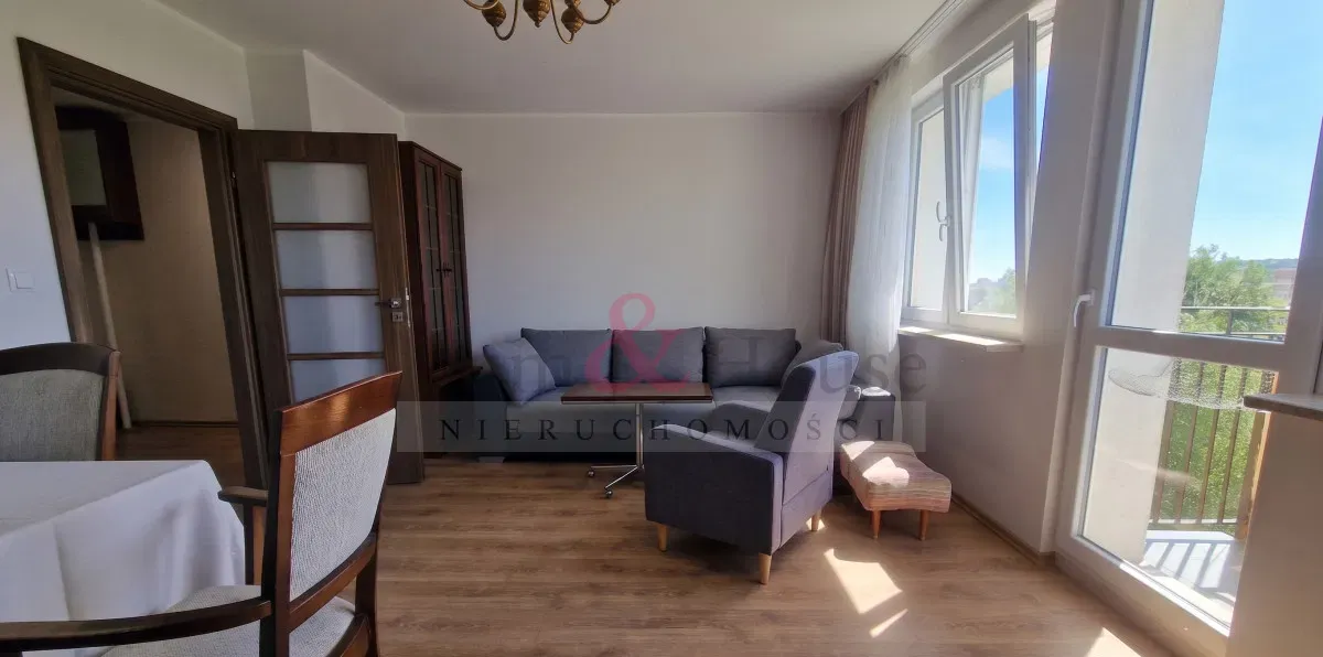 3 niezależne pokoje, osobna kuchnia, 200 m od Skm - zdjęcie 2