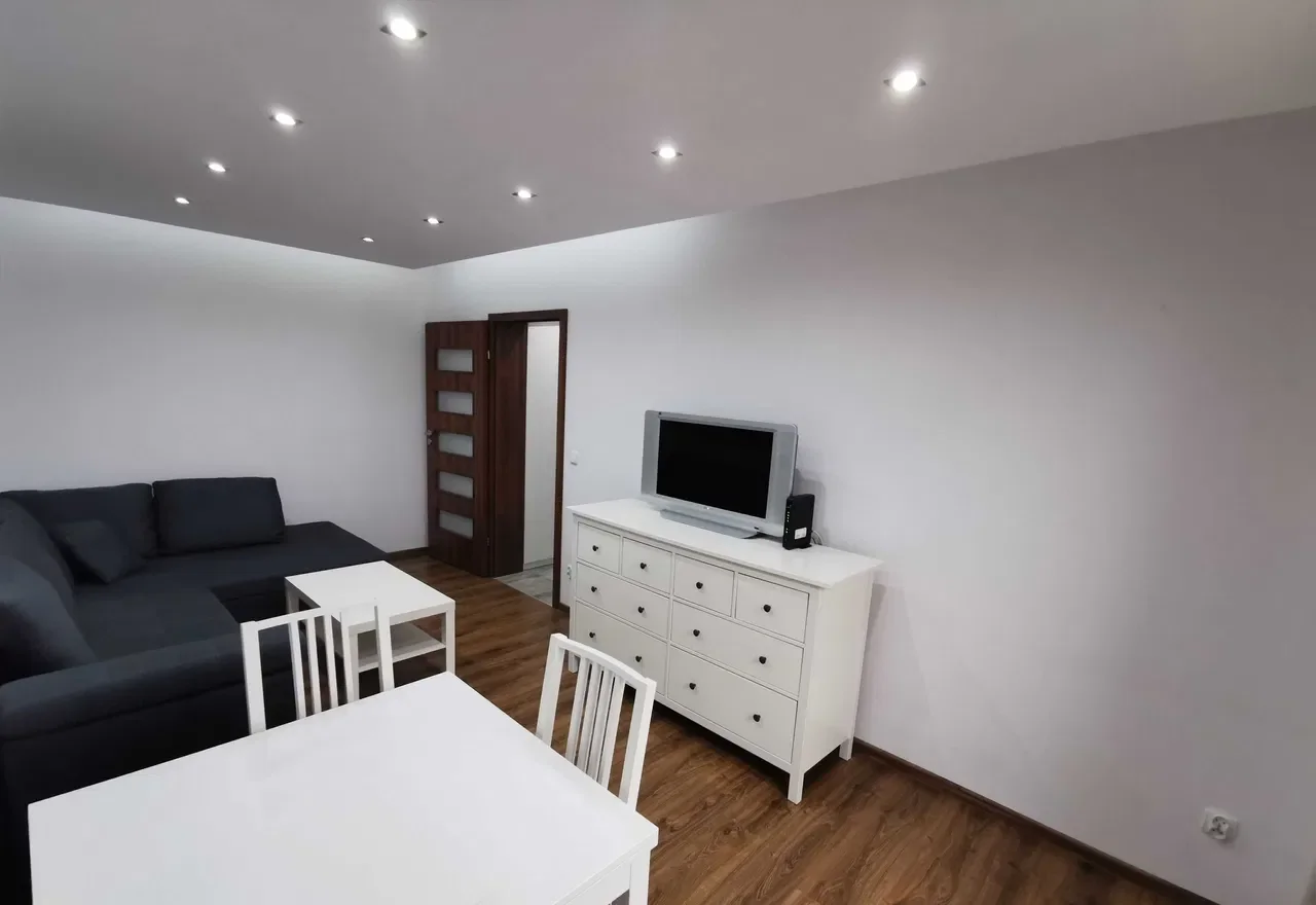 JARACZA, 40 m2, 2 pokoje + osobna kuchnia, balkon, parking, od 01/07 - zdjęcie 2
