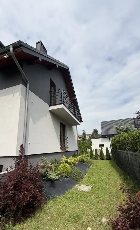 Dom w zabudowie bliźniaczej z ogrodem – Bielany, Kraków - zdjęcie 2