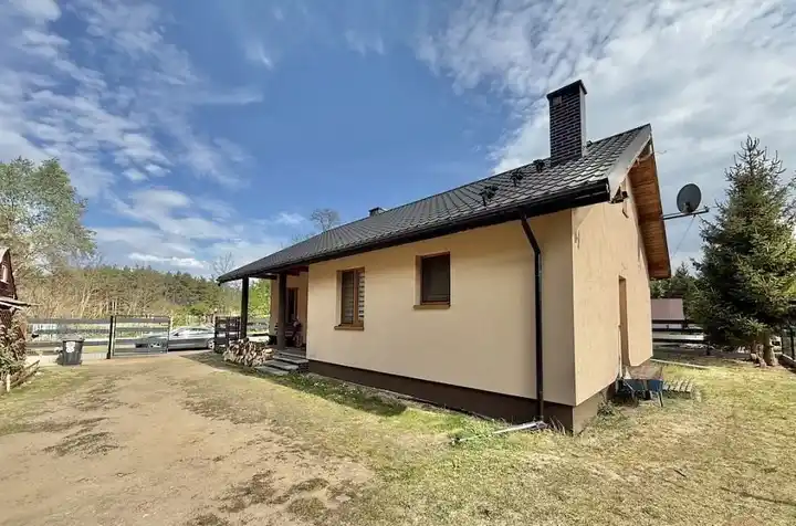 Wyjątkowy dom w spokojnej okolicy - zdjęcie 3