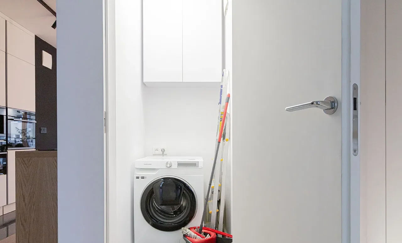 Nowoczesne mieszkanie w apartamentowcu. 10 minut piechotą do Łazienek - zdjęcie 8