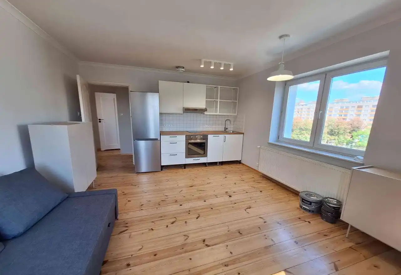 Jasny, 2-pokojowy apartament z widokiem na zieleń – Poznań, Łazarz
