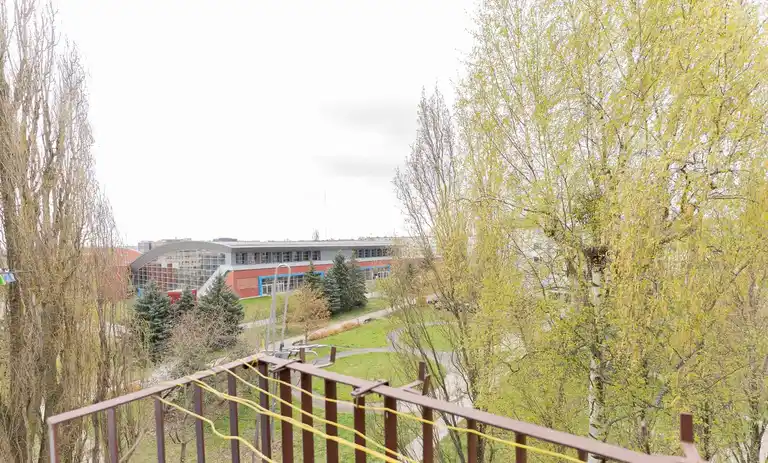 Do wynajęcia mieszkanie (3 pokoje, balkon, park) - zdjęcie 8