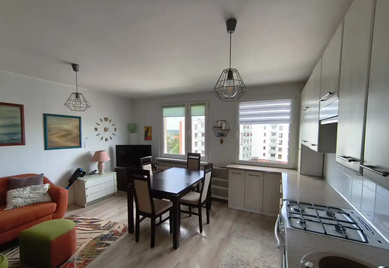 Mieszkanie 2-pokojowe z balkonem i piwnicą w Sochaczewie