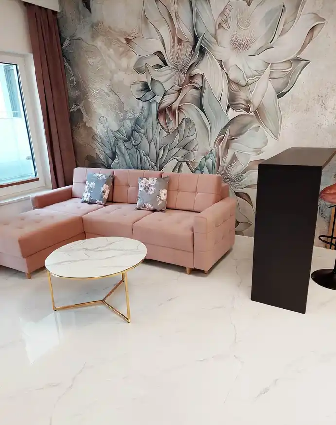 Do wynajęcia 2 pokojowe 42 m², bakon 10 m2 ścisłe centrum Radomia - zdjęcie 2