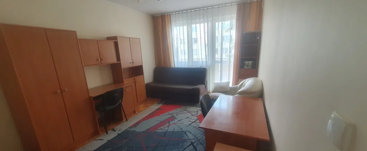 Pokój dwuosobowy z wyposażeniem w Toruniu - zdjęcie 2