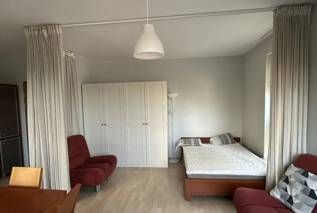 Mieszkanie 45 m² z balkonem i windą; blisko stacji kolejowej. - zdjęcie 5