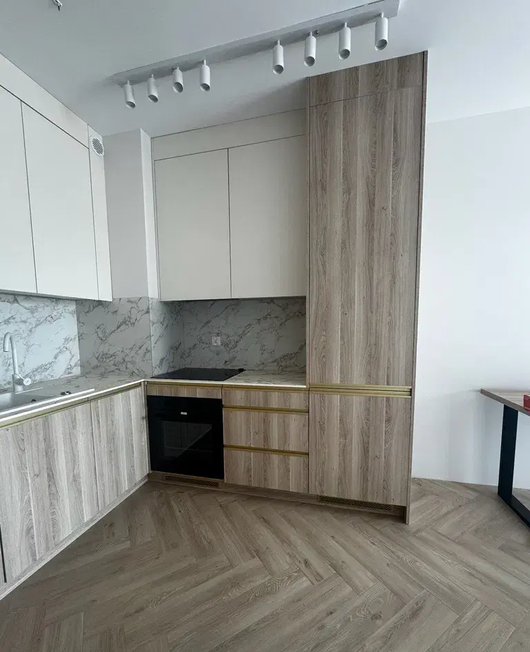 Nowe 2-pokojowe mieszkanie 40m² z balkonem, garażem i komórką - zdjęcie 2