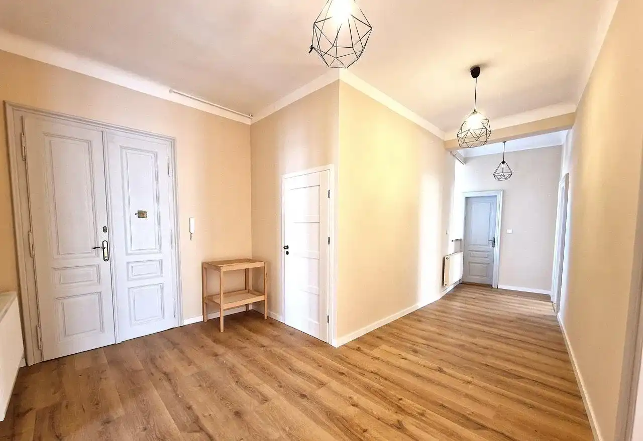 Przestronne mieszkanie w Łodzi z balkonem - zdjęcie 5